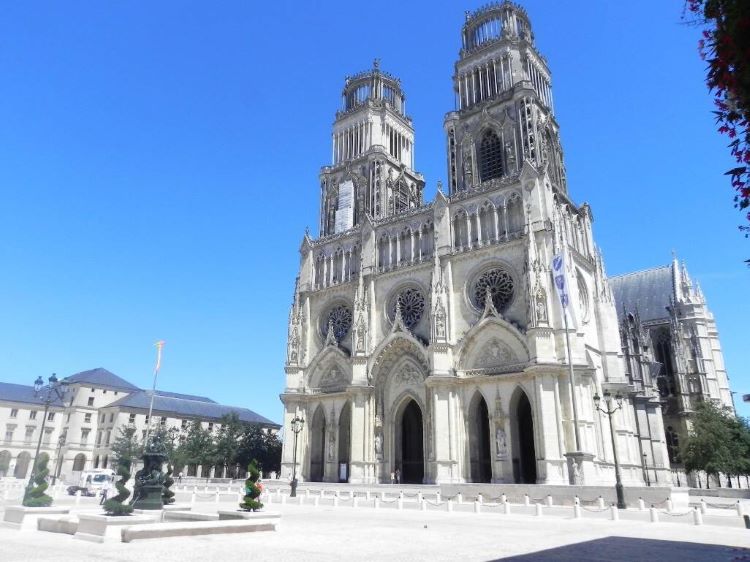 cathedrale_orleans_3.jpg